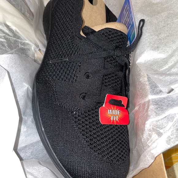 Skechers memory foam knit sneaker scallop edge - Picture 8 of 16